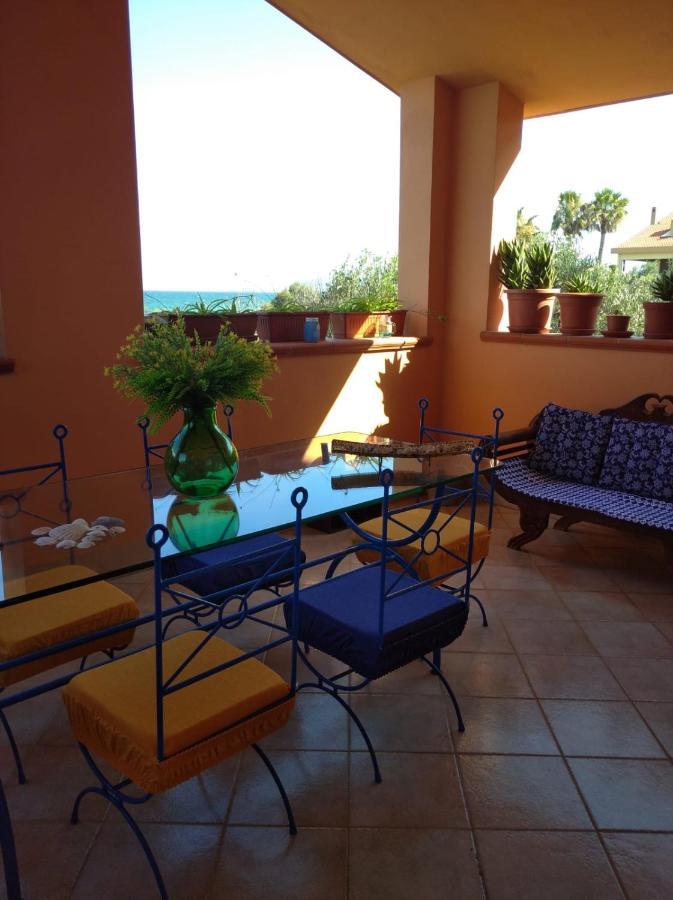 Вилла Casa Bon' Aria Fronte Mare Sud Sardegna La Maddalena  Экстерьер фото