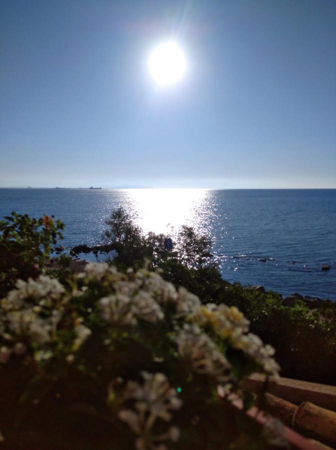 Вилла Casa Bon' Aria Fronte Mare Sud Sardegna La Maddalena  Экстерьер фото